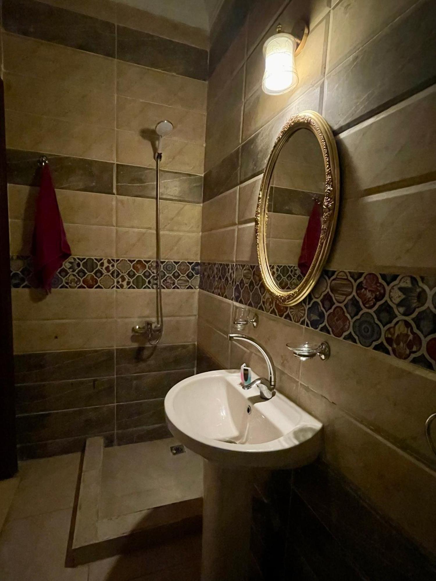 Pyramids Home Inn Kairo Bagian luar foto